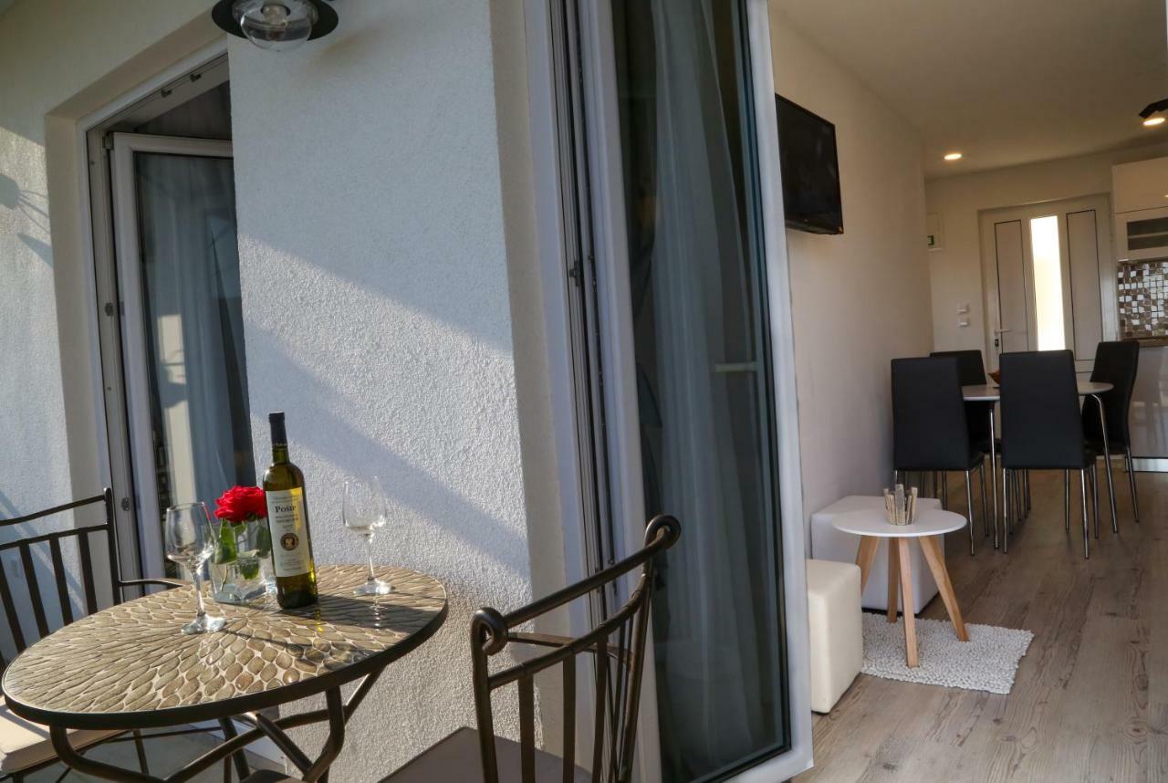 Sunset Apartment *